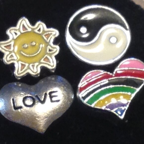 Floating Jewelry Charms, miniatures for floating jewelry lockets - Picture 1 of 2